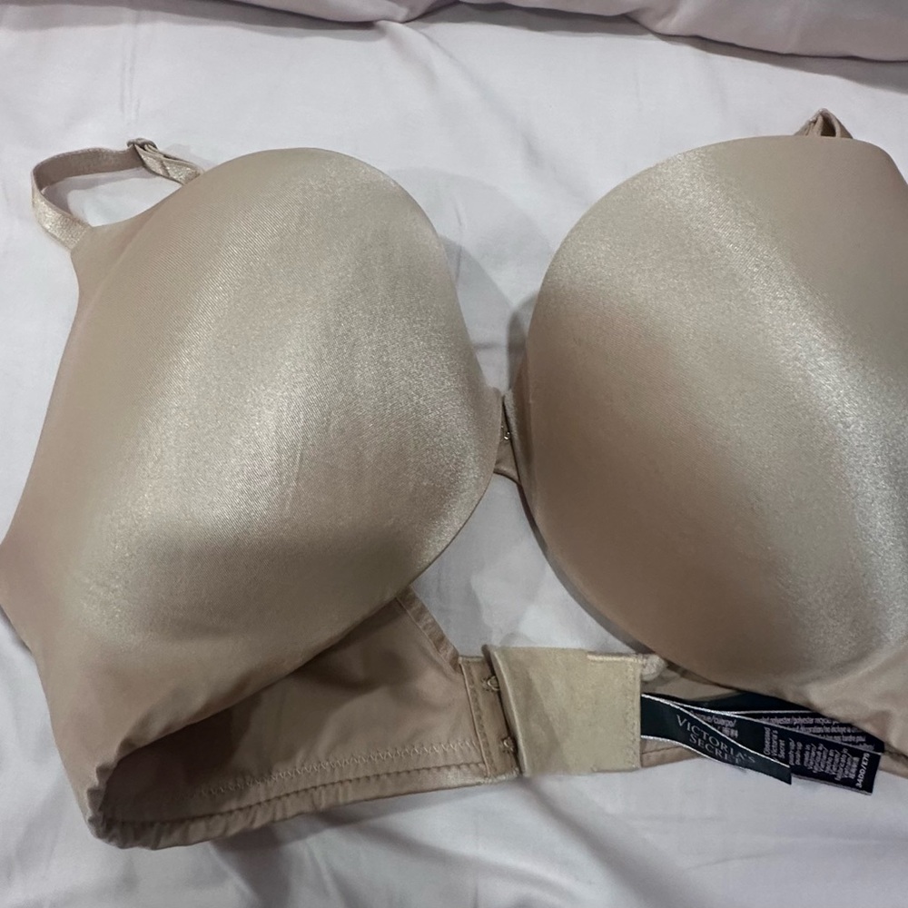 Victoria's Secret Light Beige Bra